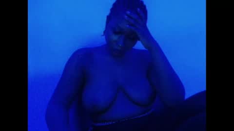 juicyxpink online show from March 8, 2025, 7:20 pm