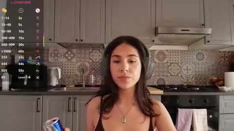 Juicy online show from October 25, 2025, 11:29 am