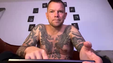 Snapshot of julemanddenmark chatting on October 22, 2025, 6:18 pm julemanddenmark online show from October 22, 2025, 6:18 pm