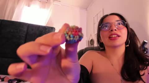 Snapshot of jules_angel_ chatting on June 10, 2026, 8:52 pm Jules online show from June 10, 2026, 8:52 pm