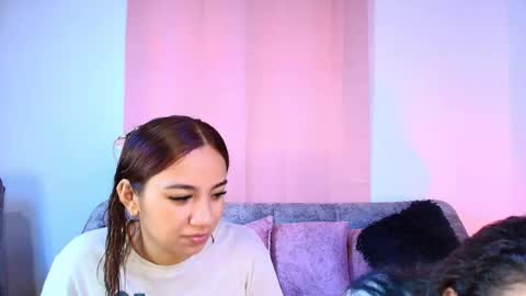 Jules and Gia online show from December 22, 2025, 10:18 pm