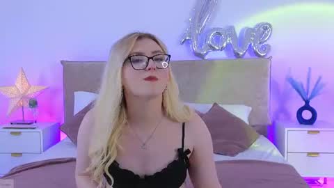 Jules Nightt online show from June 30, 2026, 9:38 pm
