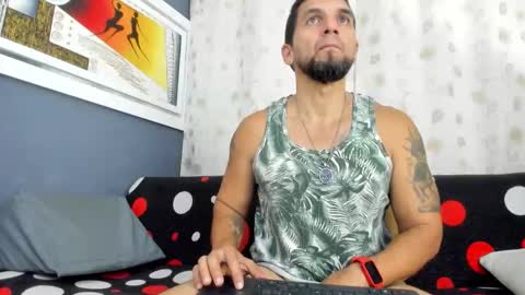 juleslake2 online show from November 24, 2025, 1:00 pm