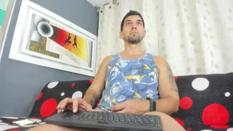 juleslake2 online show from April 1, 2026, 1:01 pm