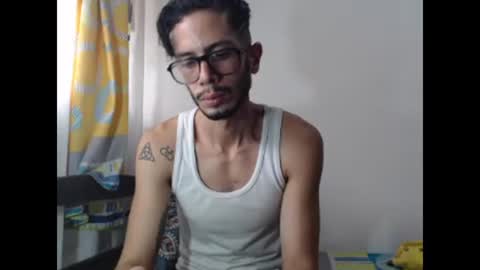 Snapshot of julfigo chatting on March 10, 2025, 6:45 pm Julfigo online show from March 10, 2025, 6:45 pm