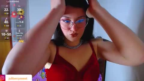 Snapshot of juli05star chatting on October 25, 2025, 3:47 am Juliana online show from October 25, 2025, 3:47 am