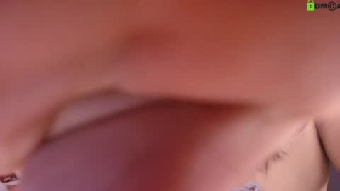 Juliana online show from May 10, 2026, 12:27 am