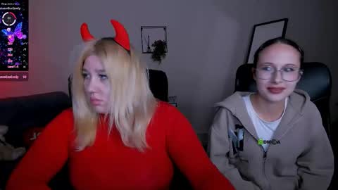 juli kisss online show from September 10, 2025, 7:25 pm