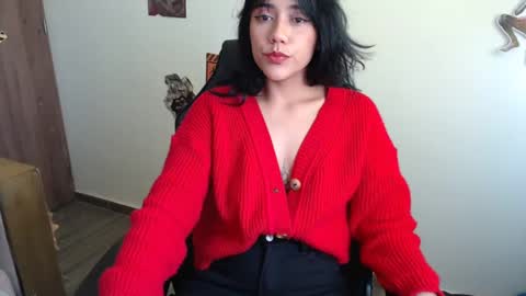 Snapshot of juli_love11 chatting on December 27, 2024, 8:50 pm JULIETA online show from December 27, 2024, 8:50 pm