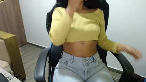 Snapshot of juli_love11 chatting on December 29, 2024, 11:08 pm JULIETA online show from December 29, 2024, 11:08 pm