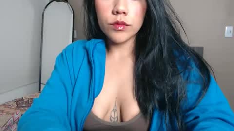 Snapshot of juli_love11 chatting on May 15, 2026, 1:56 am JULIETA online show from May 15, 2026, 1:56 am