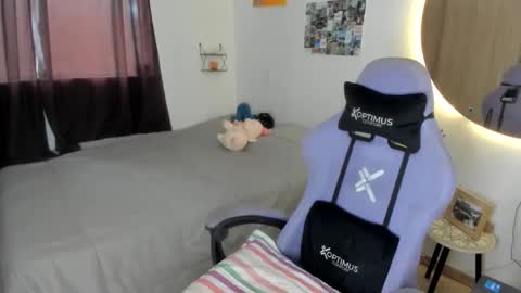 Snapshot of juli_santos_22 chatting on March 11, 2026, 12:22 pm juli_santos_22 online show from March 11, 2026, 12:22 pm