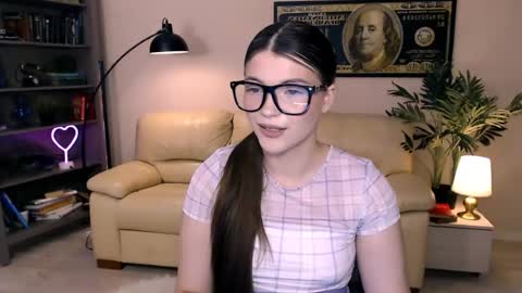 Snapshot of julia485262 chatting on June 7, 2026, 1:37 pm julia485262 online show from June 7, 2026, 1:37 pm