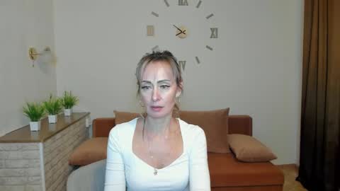 Snapshot of julia__cherry_ chatting on December 8, 2024, 2:09 pm julia__cherry_ online show from December 8, 2024, 2:09 pm