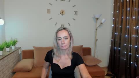 Snapshot of julia__cherry_ chatting on January 7, 2025, 4:18 am julia__cherry_ online show from January 7, 2025, 4:18 am