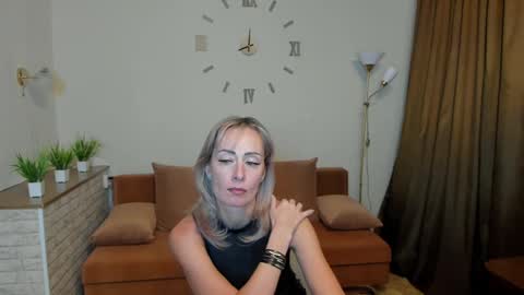 Snapshot of julia__cherry_ chatting on January 16, 2025, 1:58 pm julia__cherry_ online show from January 16, 2025, 1:58 pm