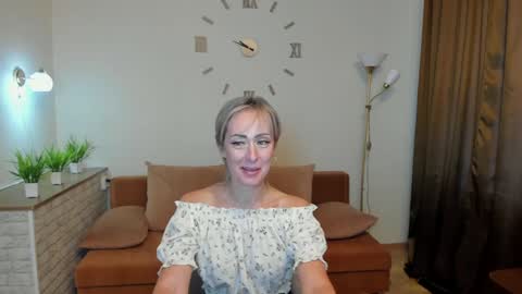 Snapshot of julia__cherry_ chatting on January 17, 2025, 12:31 pm julia__cherry_ online show from January 17, 2025, 12:31 pm