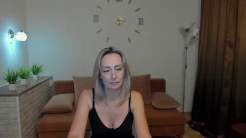 Snapshot of julia__cherry_ chatting on January 31, 2025, 2:39 pm julia__cherry_ online show from January 31, 2025, 2:39 pm