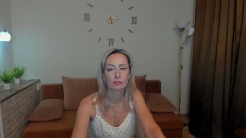 Snapshot of julia__cherry_ chatting on February 1, 2025, 1:51 pm julia__cherry_ online show from February 1, 2025, 1:51 pm