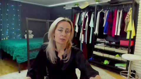 Snapshot of julia__cherry_ chatting on January 11, 2026, 3:50 pm julia__cherry_ online show from January 11, 2026, 3:50 pm