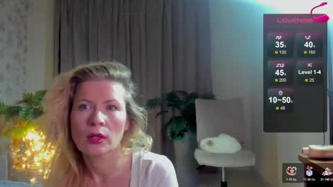 julia_giulia online show from January 31, 2026, 8:40 pm
