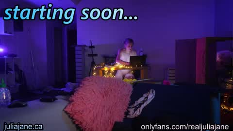 Snapshot of julia_jane chatting on February 1, 2026, 2:21 am Julia Jane online show from February 1, 2026, 2:21 am