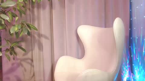 Julia online show from February 16, 2025, 10:10 am