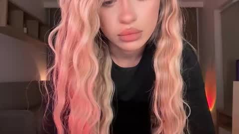 Snapshot of julia_rle chatting on October 15, 2025, 9:04 pm Julia R Le online show from October 15, 2025, 9:04 pm