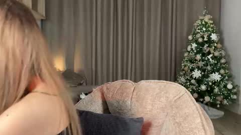 Snapshot of julia_rle chatting on January 12, 2026, 7:08 pm Julia R Le online show from January 12, 2026, 7:08 pm