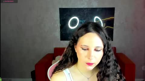 Julia Shyy online show from May 4, 2026, 1:01 am