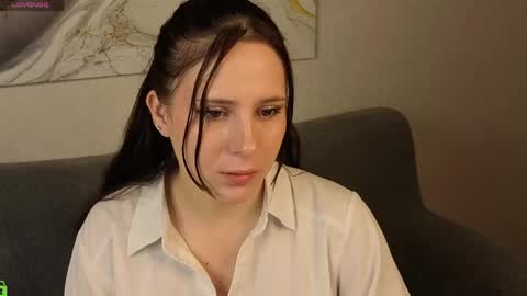 Julia Shyy online show from May 12, 2026, 1:03 am