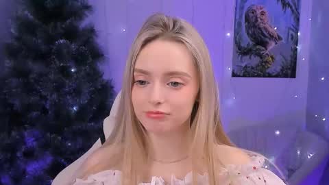 Snapshot of juliabrewwer chatting on December 18, 2025, 1:50 pm Julia online show from December 18, 2025, 1:50 pm