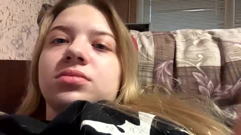Snapshot of juliacrazy_ chatting on January 23, 2025, 8:25 am juliacrazy_ online show from January 23, 2025, 8:25 am