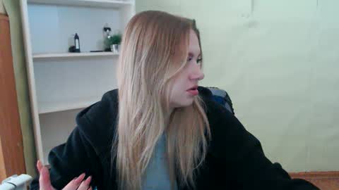 Snapshot of juliacrazy_ chatting on February 21, 2025, 6:40 am juliacrazy_ online show from February 21, 2025, 6:40 am