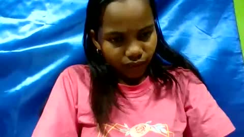 juliah02 online show from June 10, 2026, 6:23 am