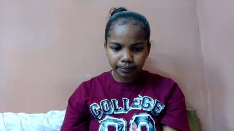 juliah02 online show from July 30, 2026, 6:34 am