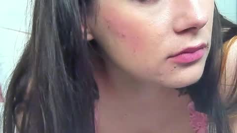 Snapshot of juliahunts chatting on March 7, 2025, 9:18 am JuliaHunt online show from March 7, 2025, 9:18 am