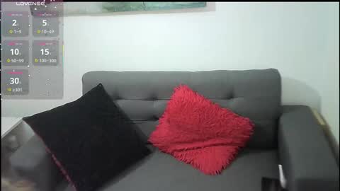 Snapshot of juliamack chatting on September 30, 2025, 2:05 am JuliaMack online show from September 30, 2025, 2:05 am