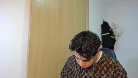 julian billy online show from November 1, 2025, 9:28 pm