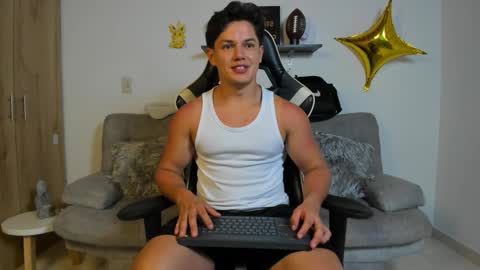 julian_wallace online show from January 9, 2026, 10:22 pm