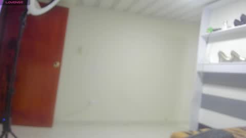 Juliana  01 online show from December 19, 2025, 3:02 am