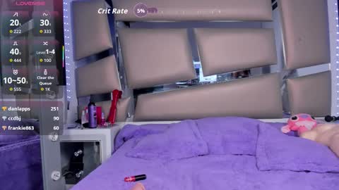 juliana_js_ online show from September 17, 2025, 12:12 am