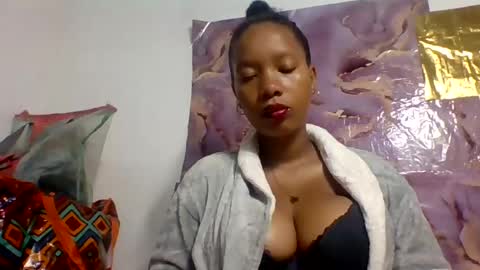 Julianah online show from July 11, 2026, 5:43 am