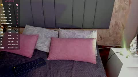 Snapshot of julianamiller chatting on February 27, 2026, 2:00 am juli online show from February 27, 2026, 2:00 am