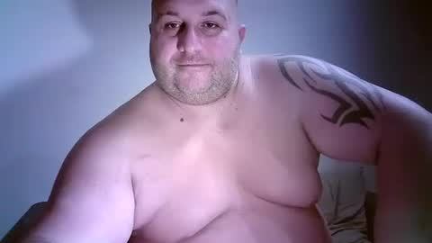 Snapshot of julianoparno chatting on November 19, 2025, 2:11 am Juliano online show from November 19, 2025, 2:11 am