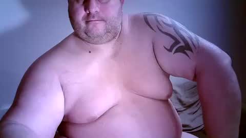 Snapshot of julianoparno chatting on January 8, 2026, 2:14 am Juliano online show from January 8, 2026, 2:14 am