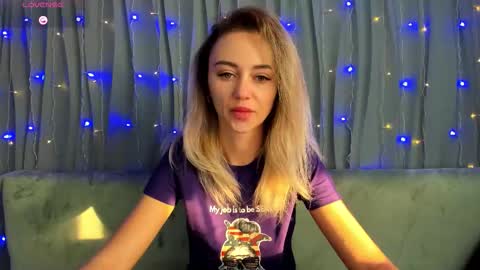 Yulya online show from November 19, 2025, 3:06 am