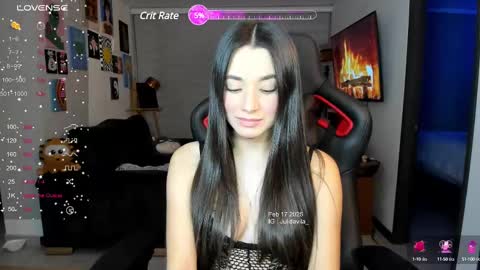 Snapshot of julidavila chatting on February 18, 2025, 1:32 am Jeimy Help me to reach 100 thumbs up online show from February 18, 2025, 1:32 am