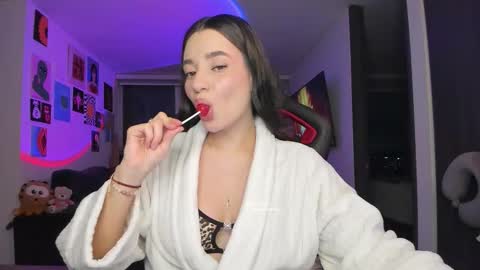 Snapshot of julidavila chatting on February 2, 2026, 11:36 pm Jeimy Help me to reach 100 thumbs up online show from February 2, 2026, 11:36 pm