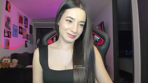 Snapshot of julidavila chatting on May 8, 2026, 12:49 am Jeimy Help me to reach 100 thumbs up online show from May 8, 2026, 12:49 am